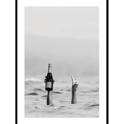 Gallerix Champagne Victory B&W